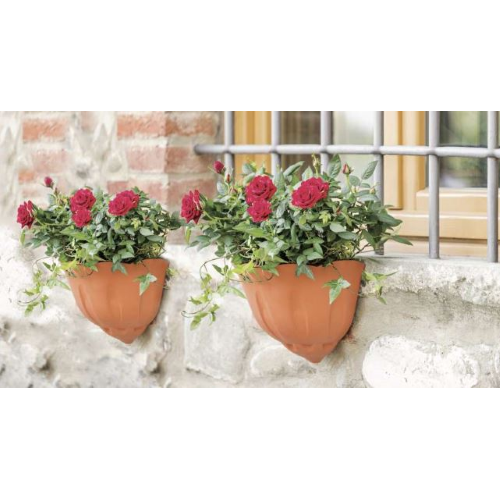 Prodotto: 169537 - BAMA VASO FIORIERA ANGOLARE DA PARETE GERLA NATURA IN  RESINA PLASTICA COLORE TERRACOTTA CM.29X15X20H - Hobby ( - Vasi e  Sottovasi); 36260